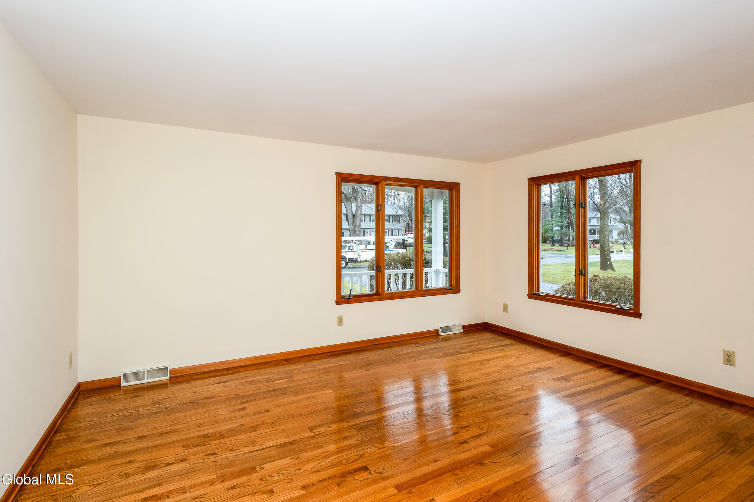 42 Deer Run Hollow Halfmoon NY 12065