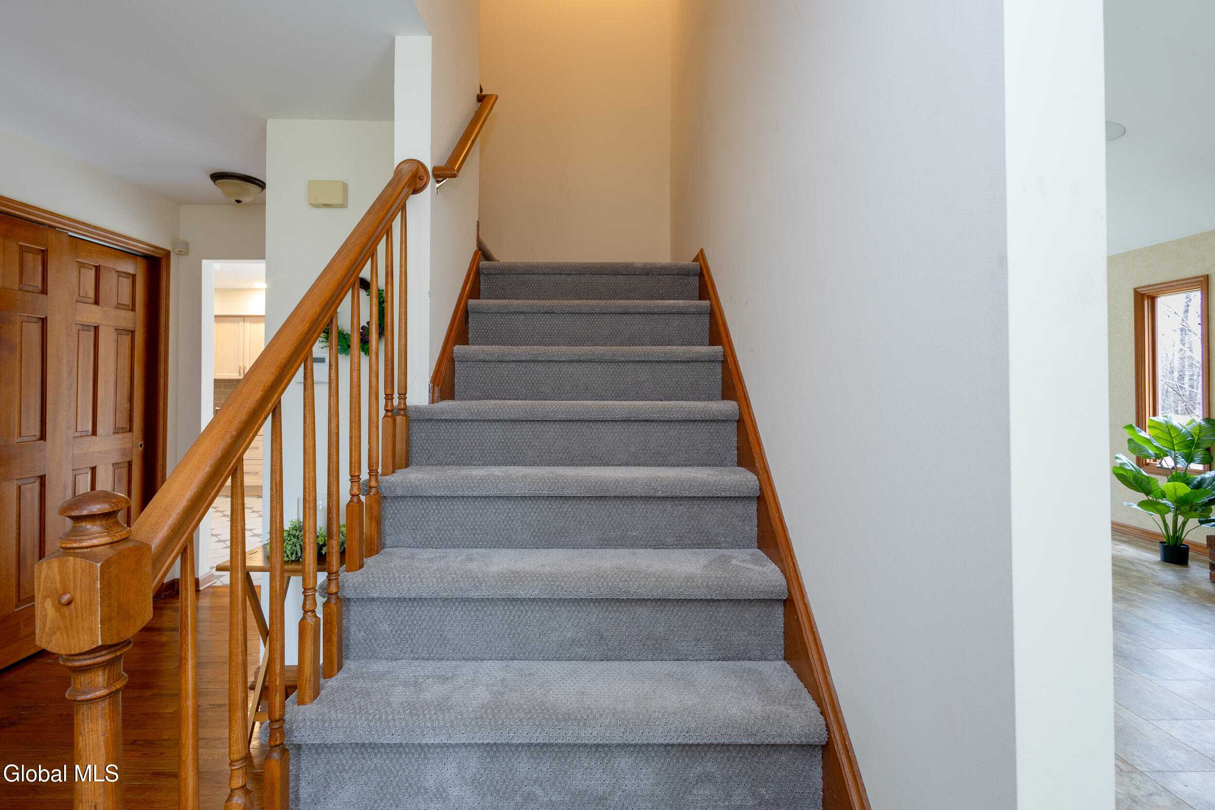 42 Deer Run Hollow Halfmoon NY 12065