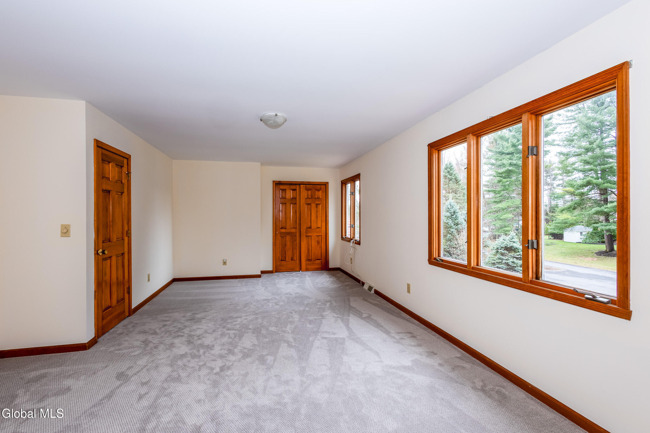 42 Deer Run Hollow Halfmoon NY 12065