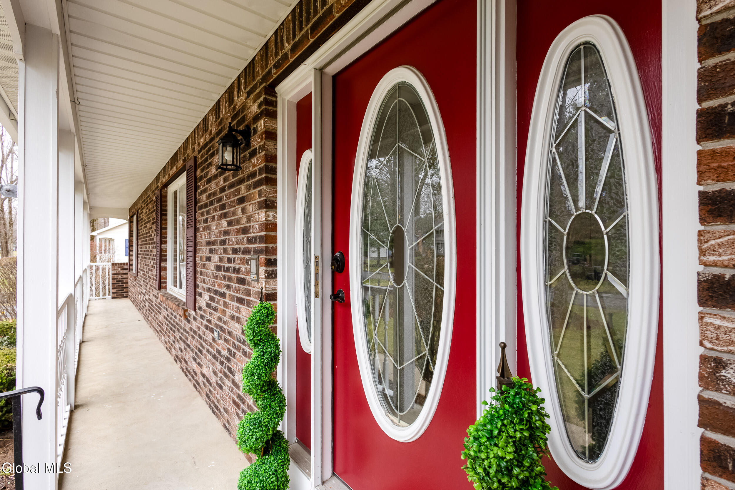 42 Deer Run Hollow Halfmoon NY 12065