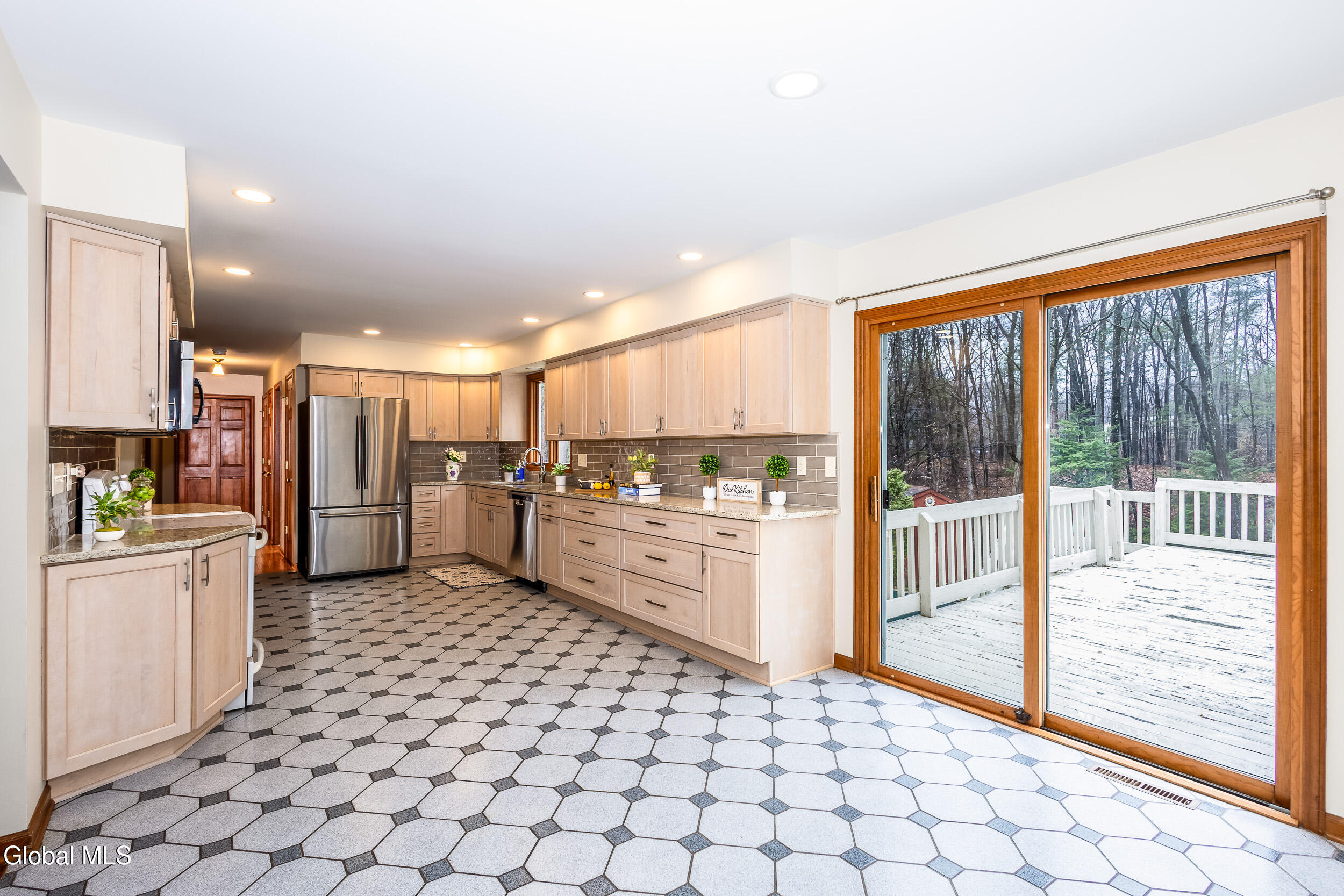 42 Deer Run Hollow Halfmoon NY 12065