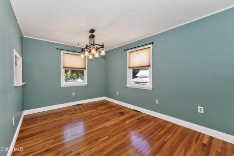 15 Mayfair Road Wynantskill NY 12198