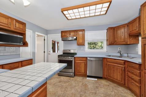 15 Mayfair Road Wynantskill NY 12198