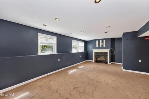 15 Mayfair Road Wynantskill NY 12198