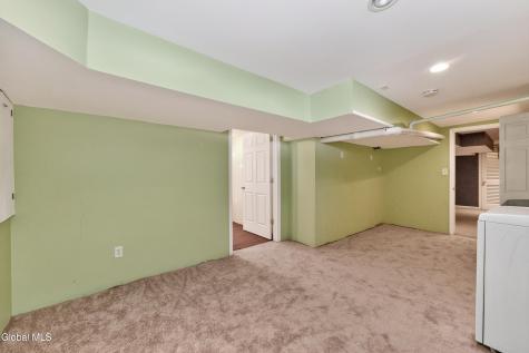 15 Mayfair Road Wynantskill NY 12198