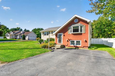 15 Mayfair Road Wynantskill NY 12198