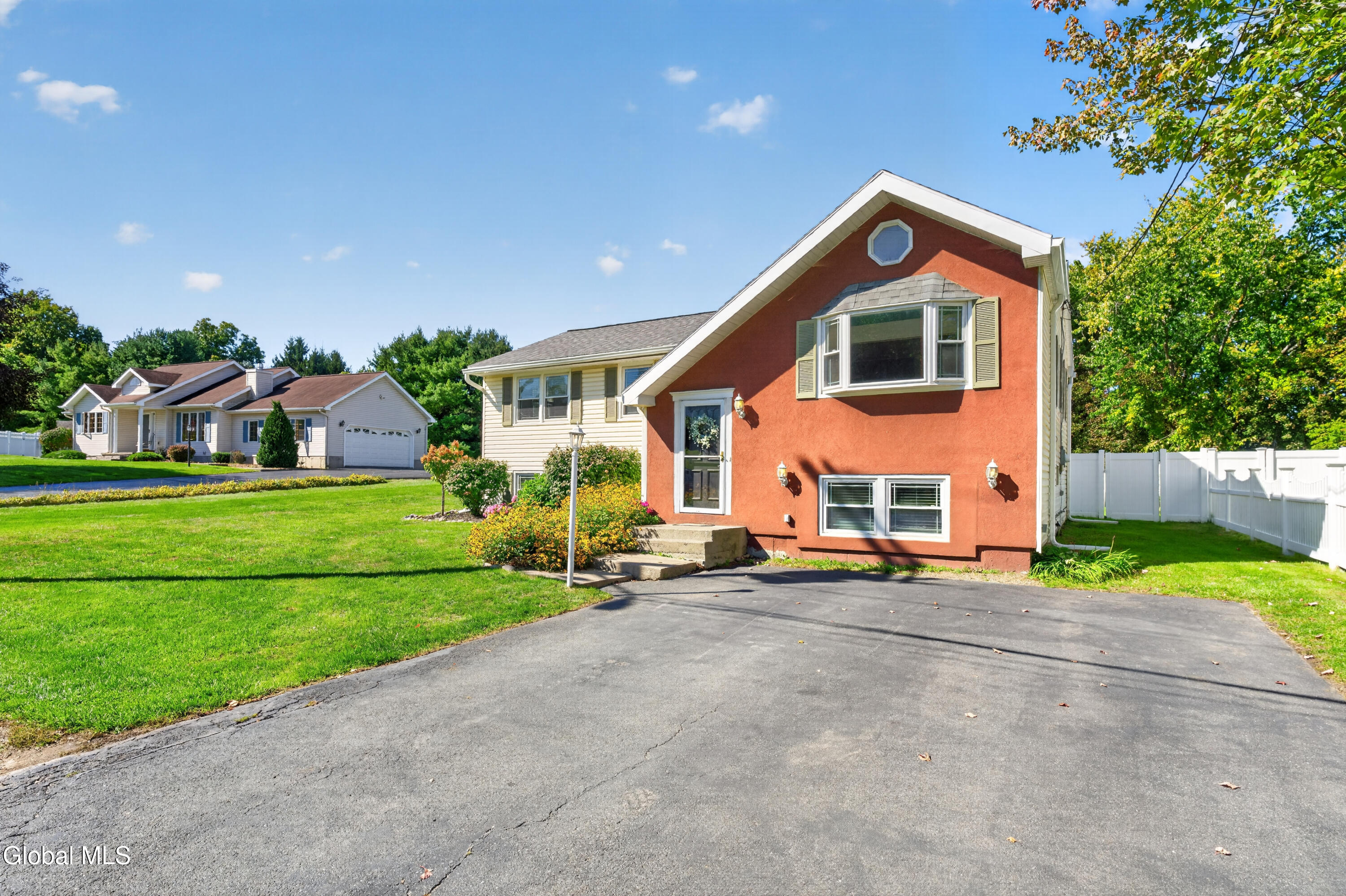 15 Mayfair Road Wynantskill NY 12198