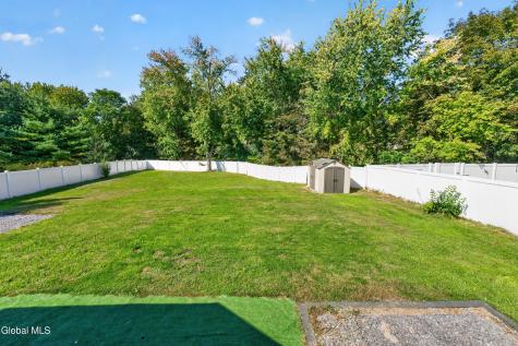 15 Mayfair Road Wynantskill NY 12198