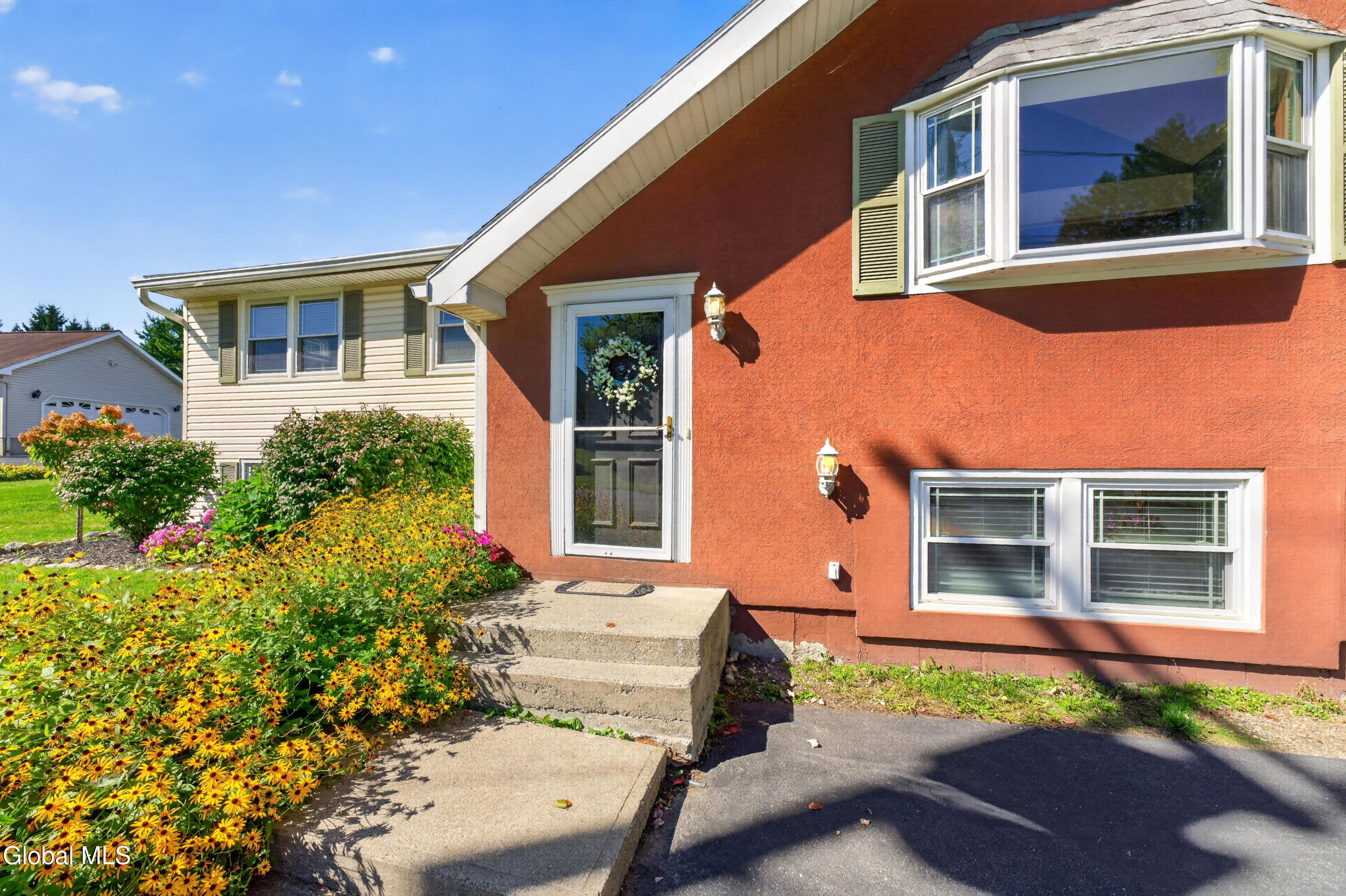 15 Mayfair Road Wynantskill NY 12198