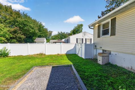 15 Mayfair Road Wynantskill NY 12198