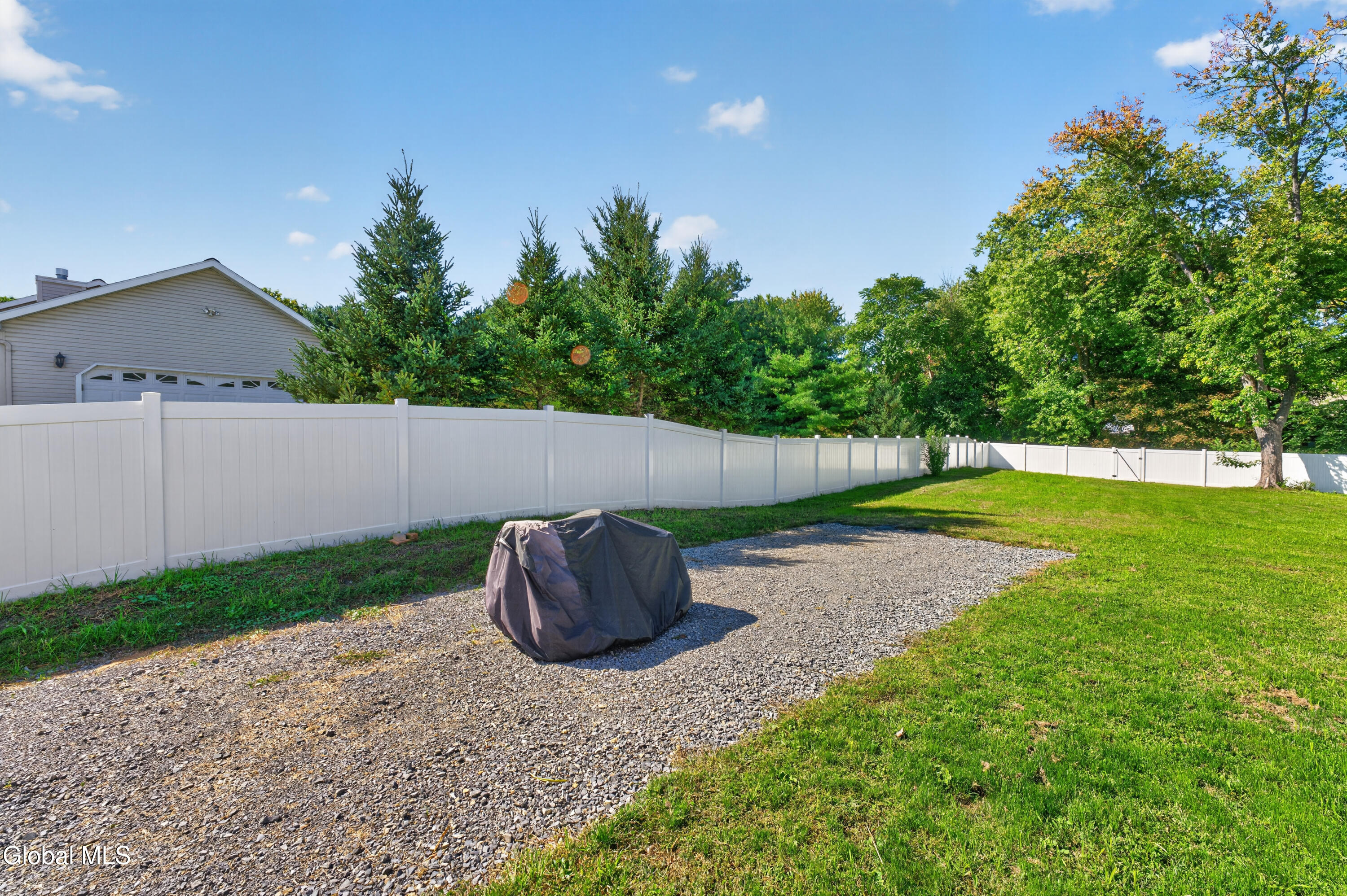 15 Mayfair Road Wynantskill NY 12198
