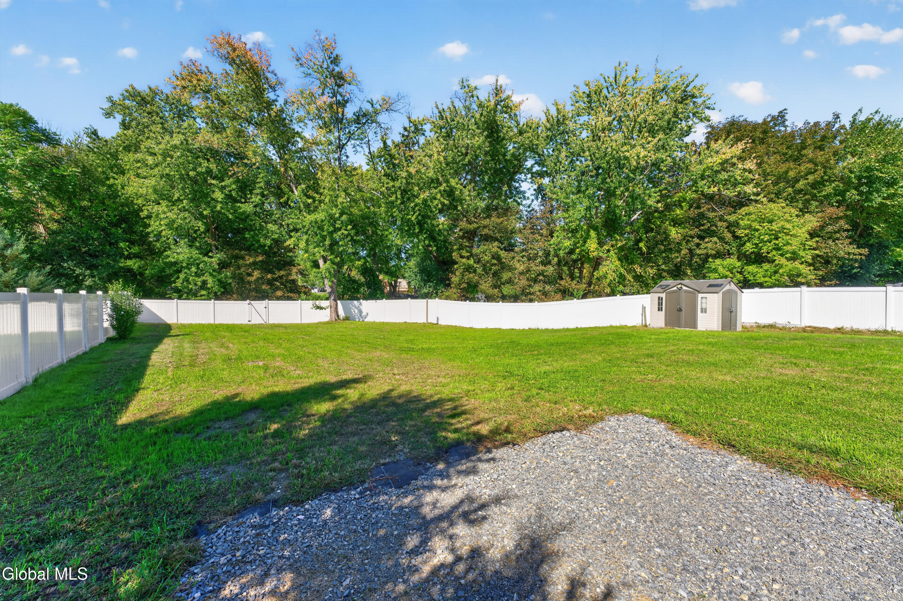 15 Mayfair Road Wynantskill NY 12198