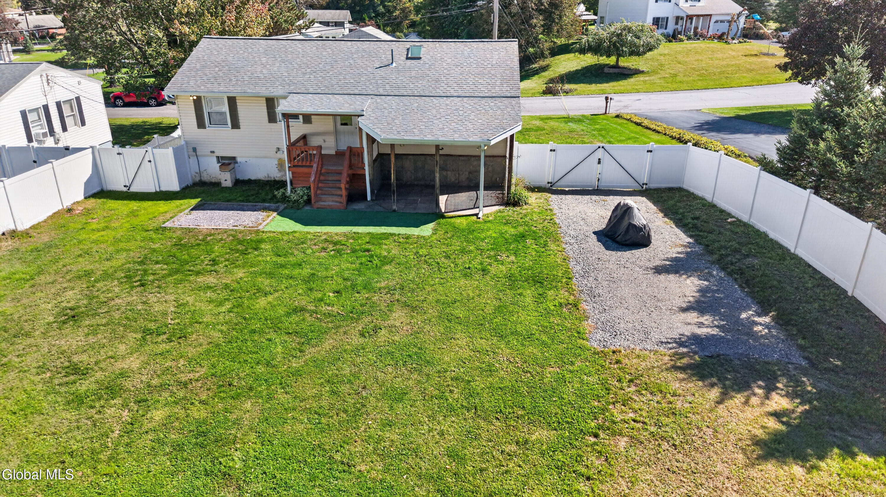 15 Mayfair Road Wynantskill NY 12198