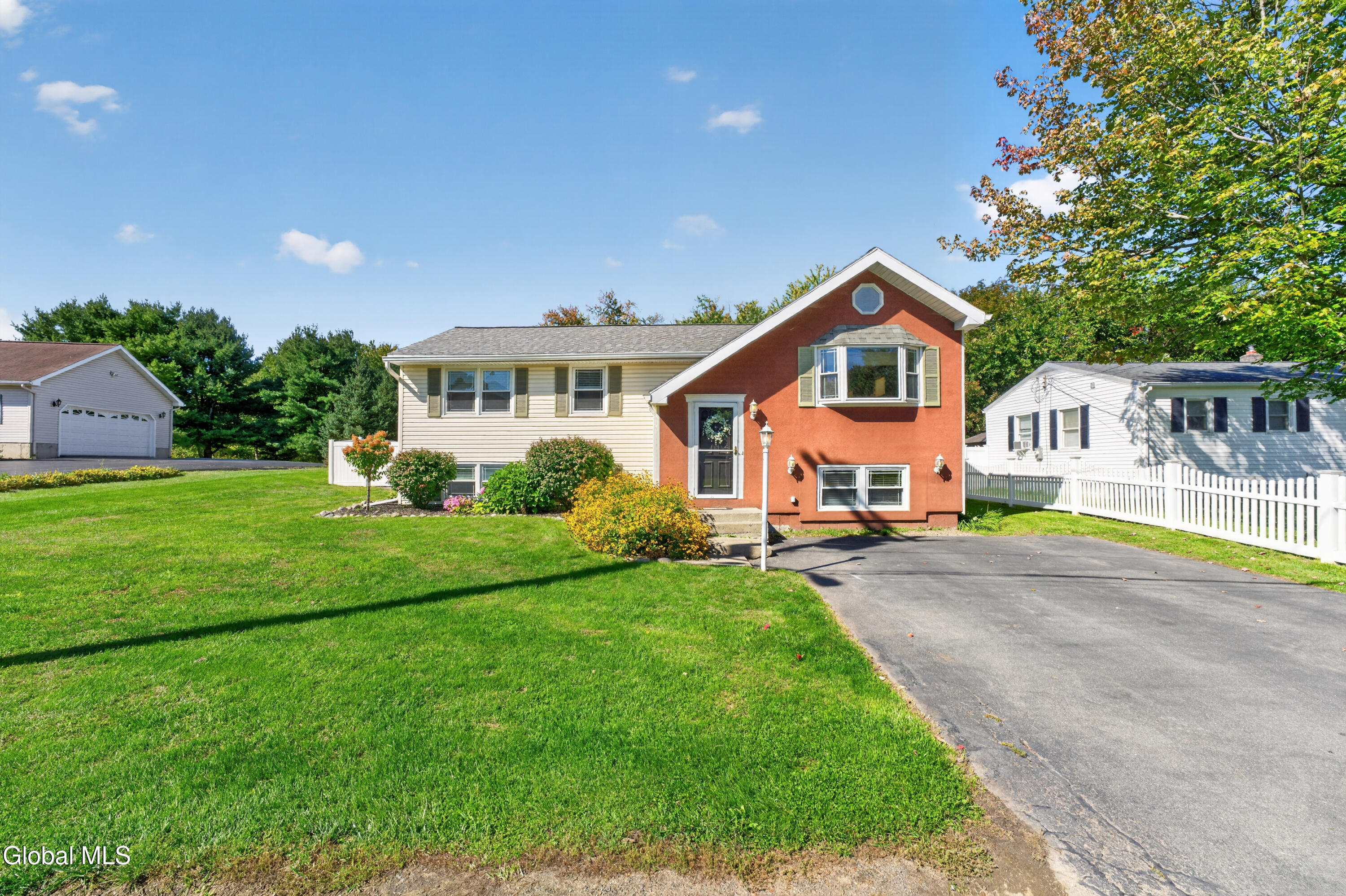 15 Mayfair Road Wynantskill NY 12198