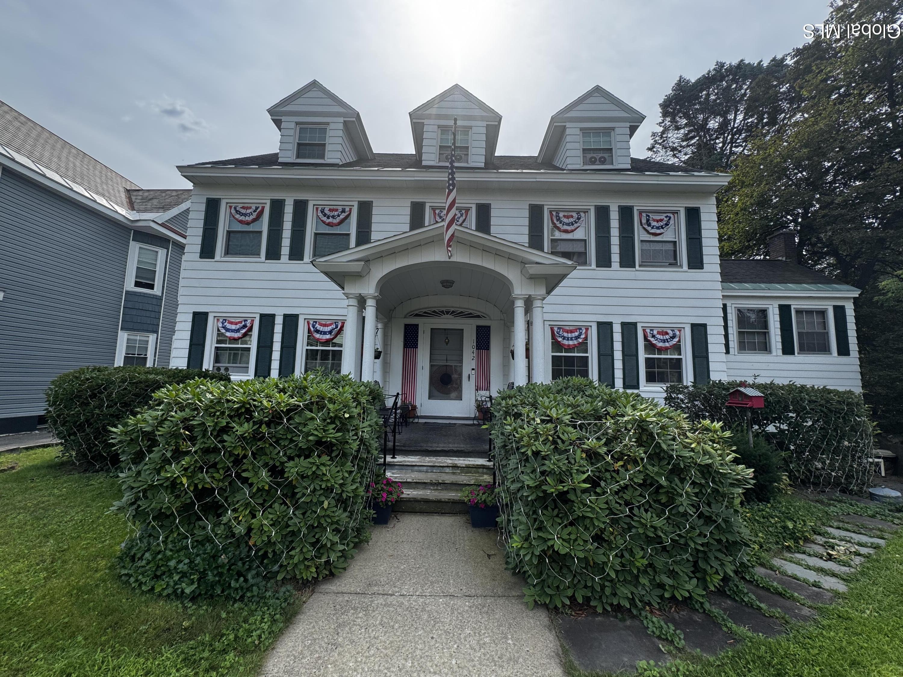 1042 Waverly Place Schenectady NY 12308