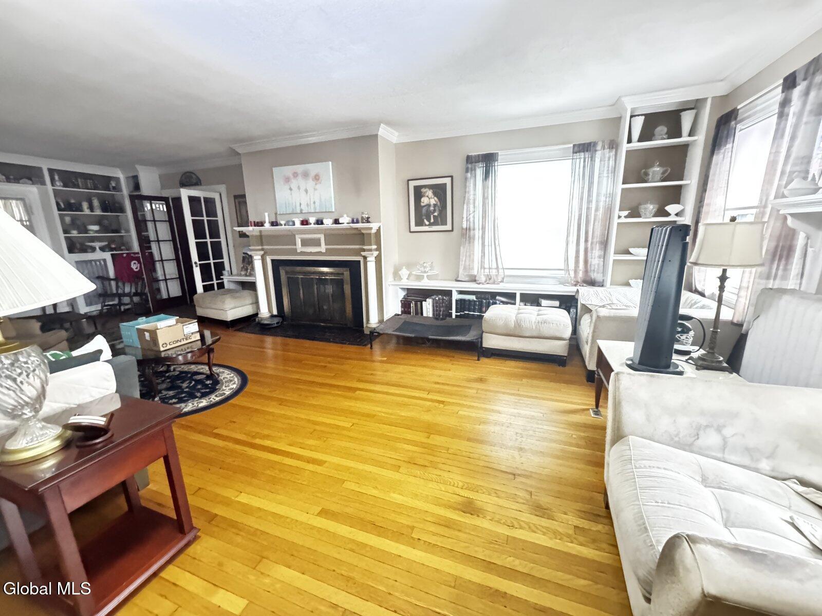 1042 Waverly Place Schenectady NY 12308