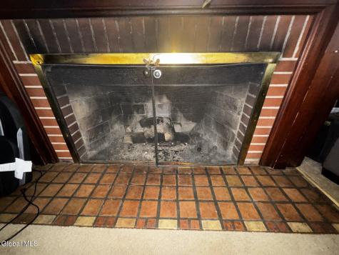 1042 Waverly Place Schenectady NY 12308