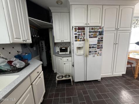 1042 Waverly Place Schenectady NY 12308