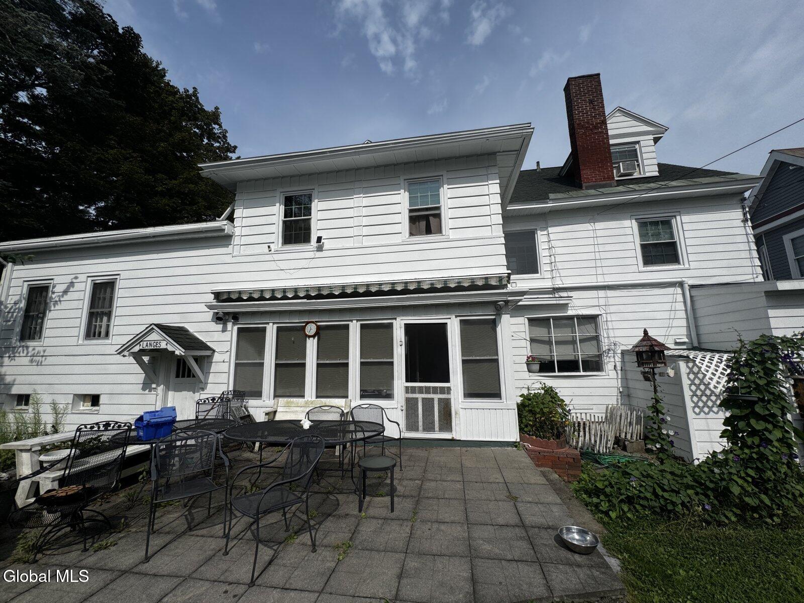 1042 Waverly Place Schenectady NY 12308