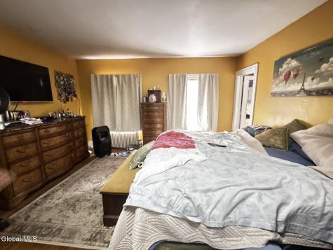 1042 Waverly Place Schenectady NY 12308