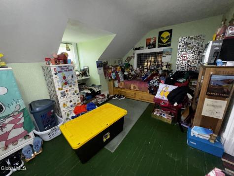 1042 Waverly Place Schenectady NY 12308