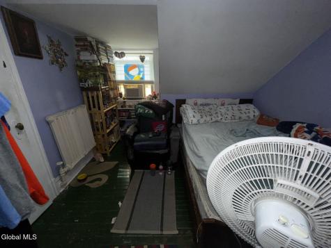 1042 Waverly Place Schenectady NY 12308