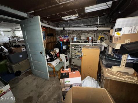 1042 Waverly Place Schenectady NY 12308