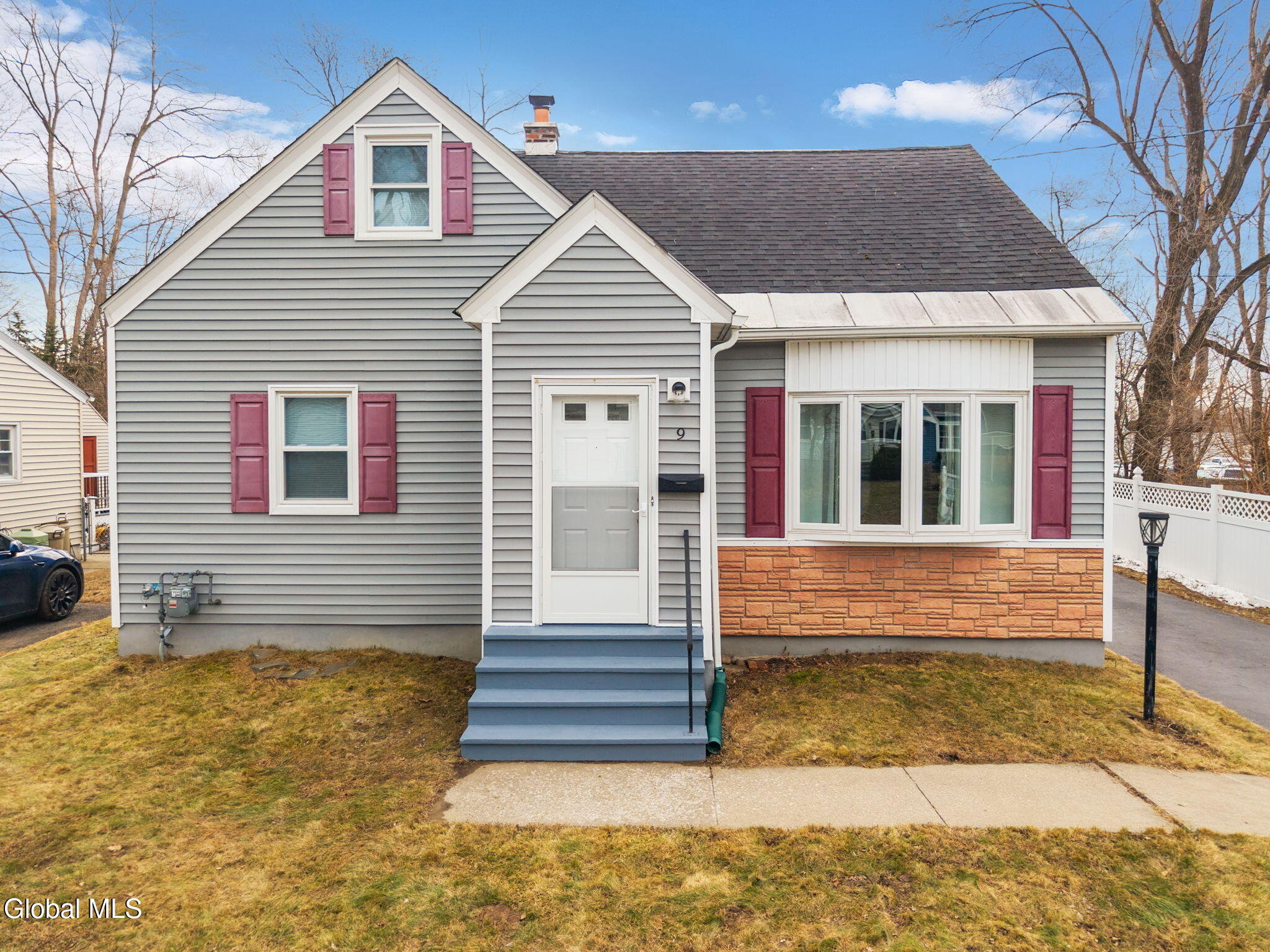 9 Fuller Terrace Colonie NY 12205