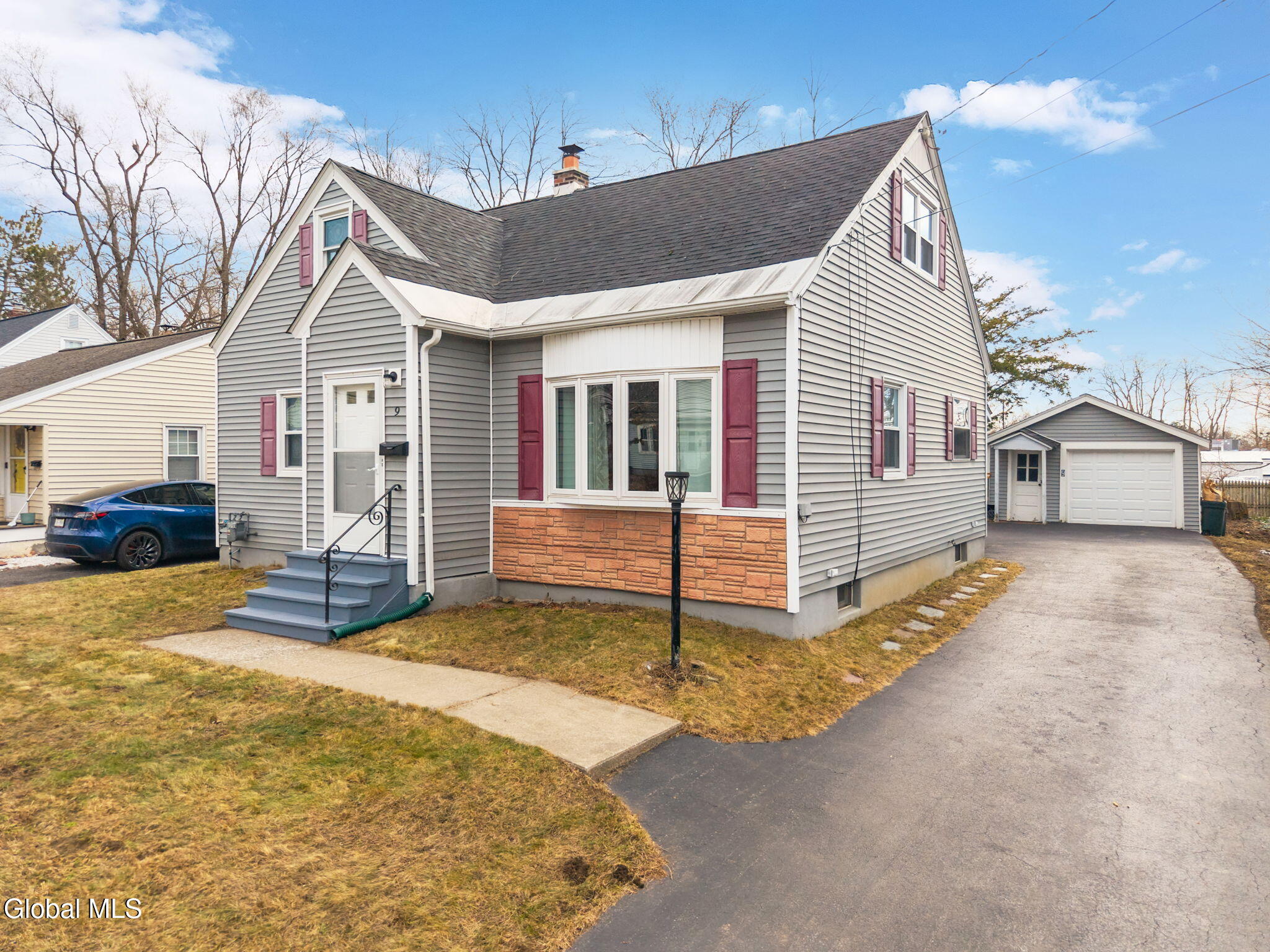 9 Fuller Terrace Colonie NY 12205