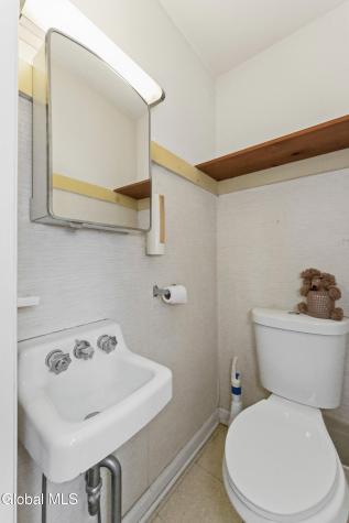 10 Skyview Drive Cohoes NY 12047