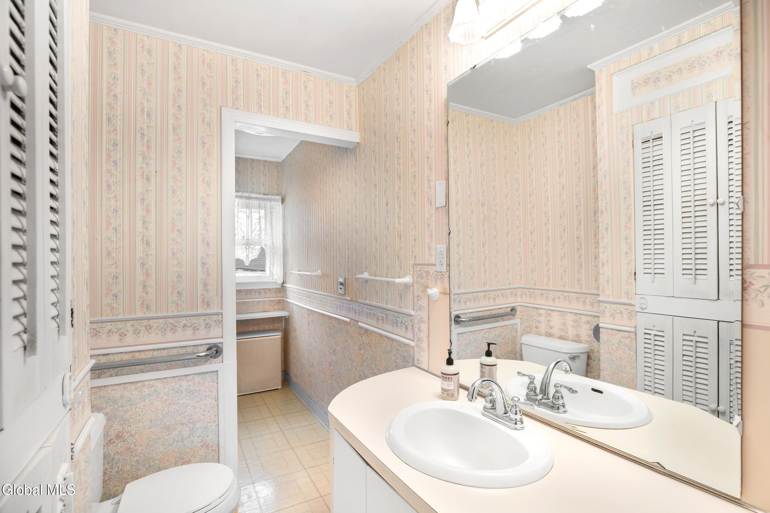 49 Van Dyck Street Coxsackie NY 12051