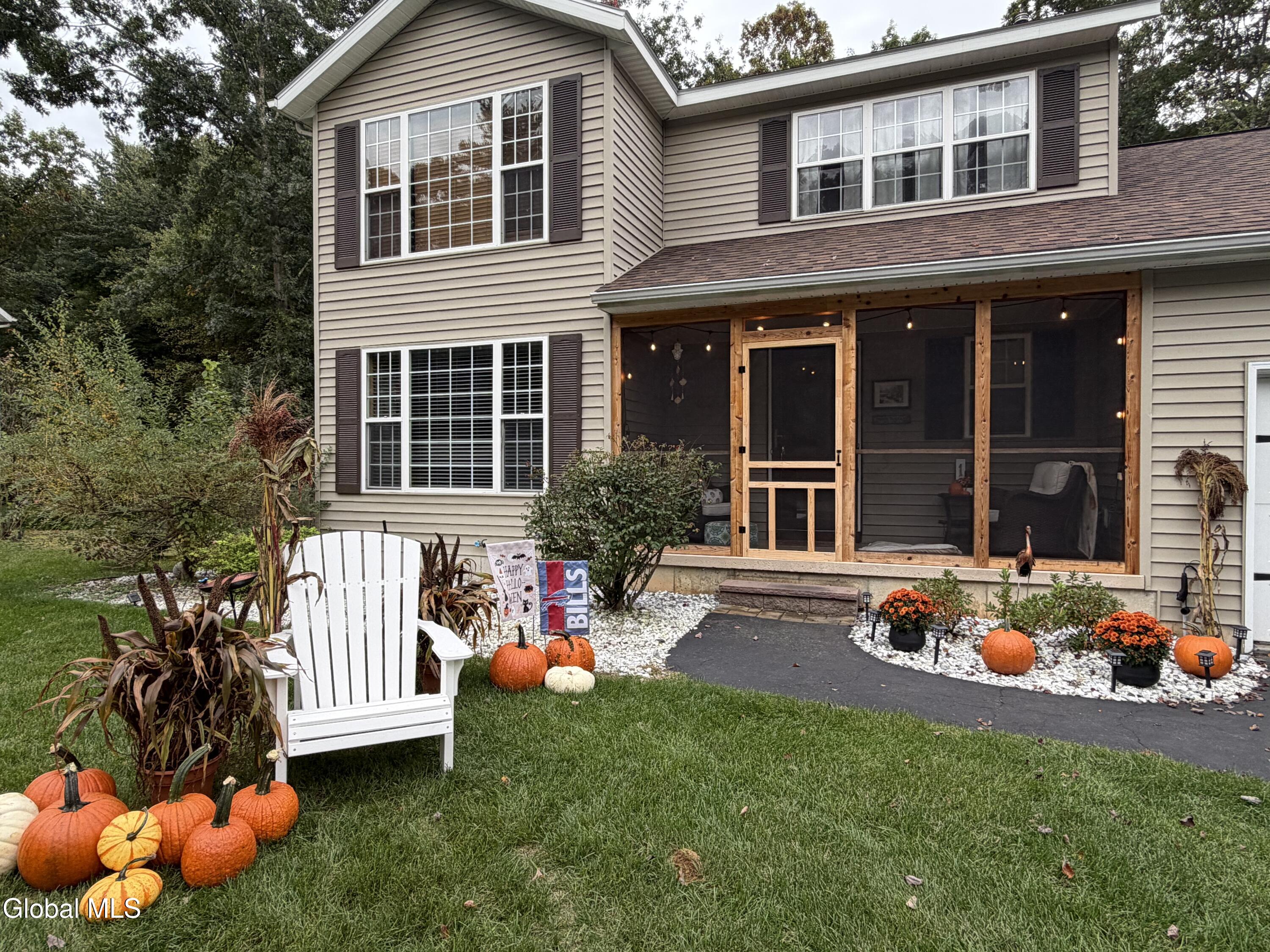 18 Whirlaway Boulevard Gansevoort NY 12831