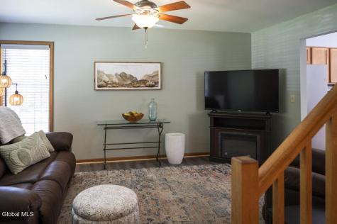 18 Whirlaway Boulevard Gansevoort NY 12831