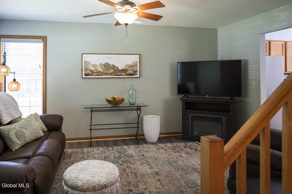 18 Whirlaway Boulevard Gansevoort NY 12831