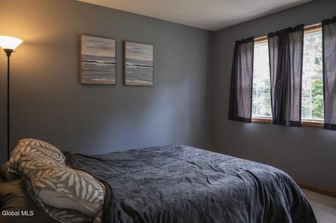 18 Whirlaway Boulevard Gansevoort NY 12831