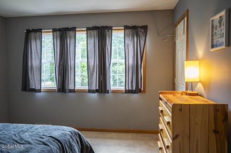 18 Whirlaway Boulevard Gansevoort NY 12831
