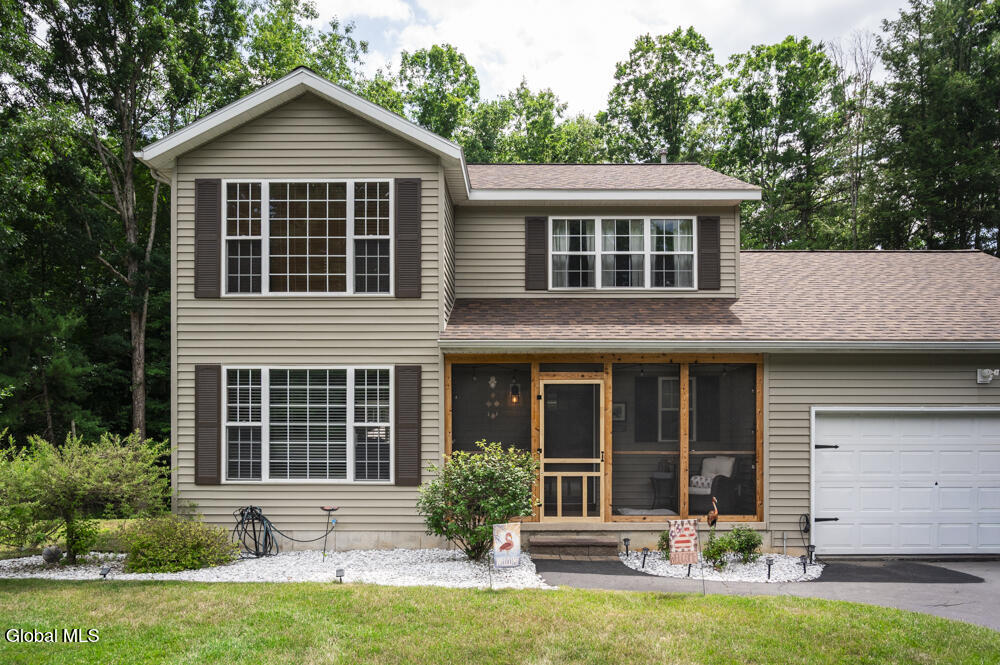 18 Whirlaway Boulevard Gansevoort NY 12831