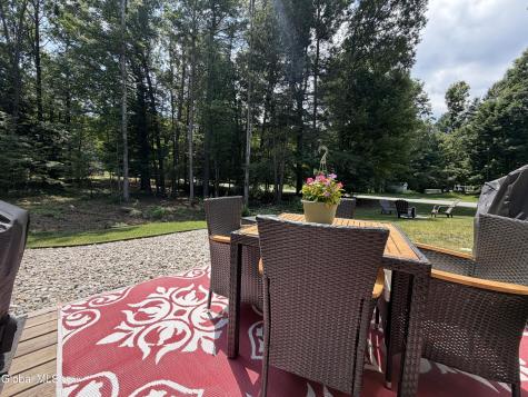 18 Whirlaway Boulevard Gansevoort NY 12831