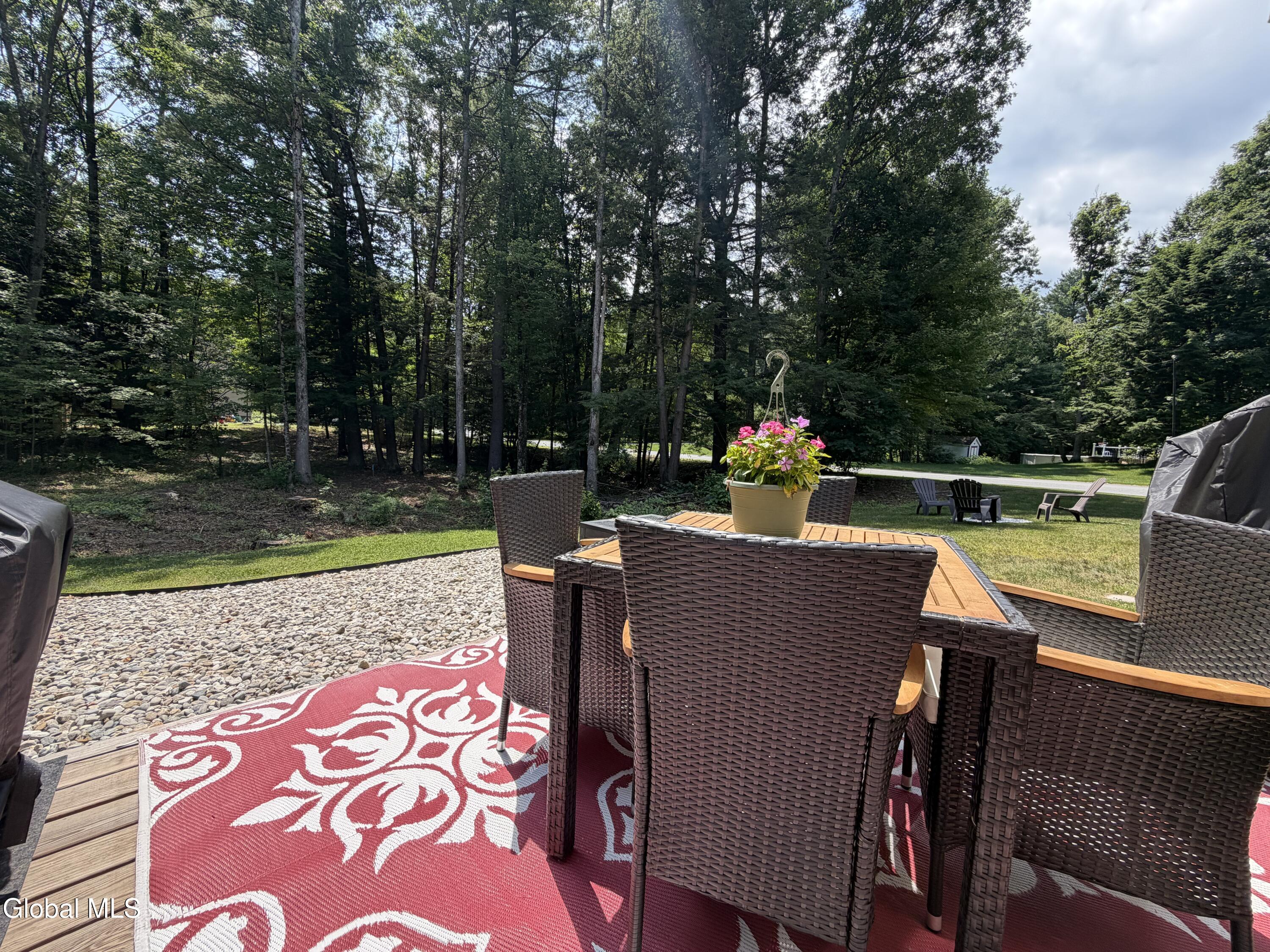 18 Whirlaway Boulevard Gansevoort NY 12831