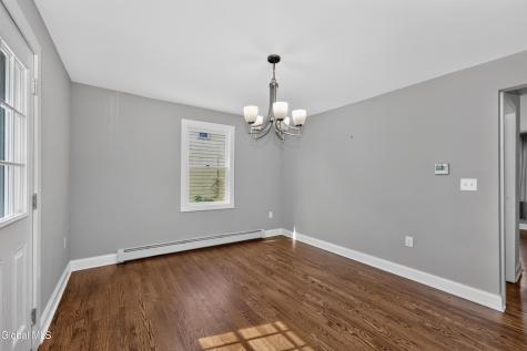 9 Nielsen Road Guilderland NY 12009