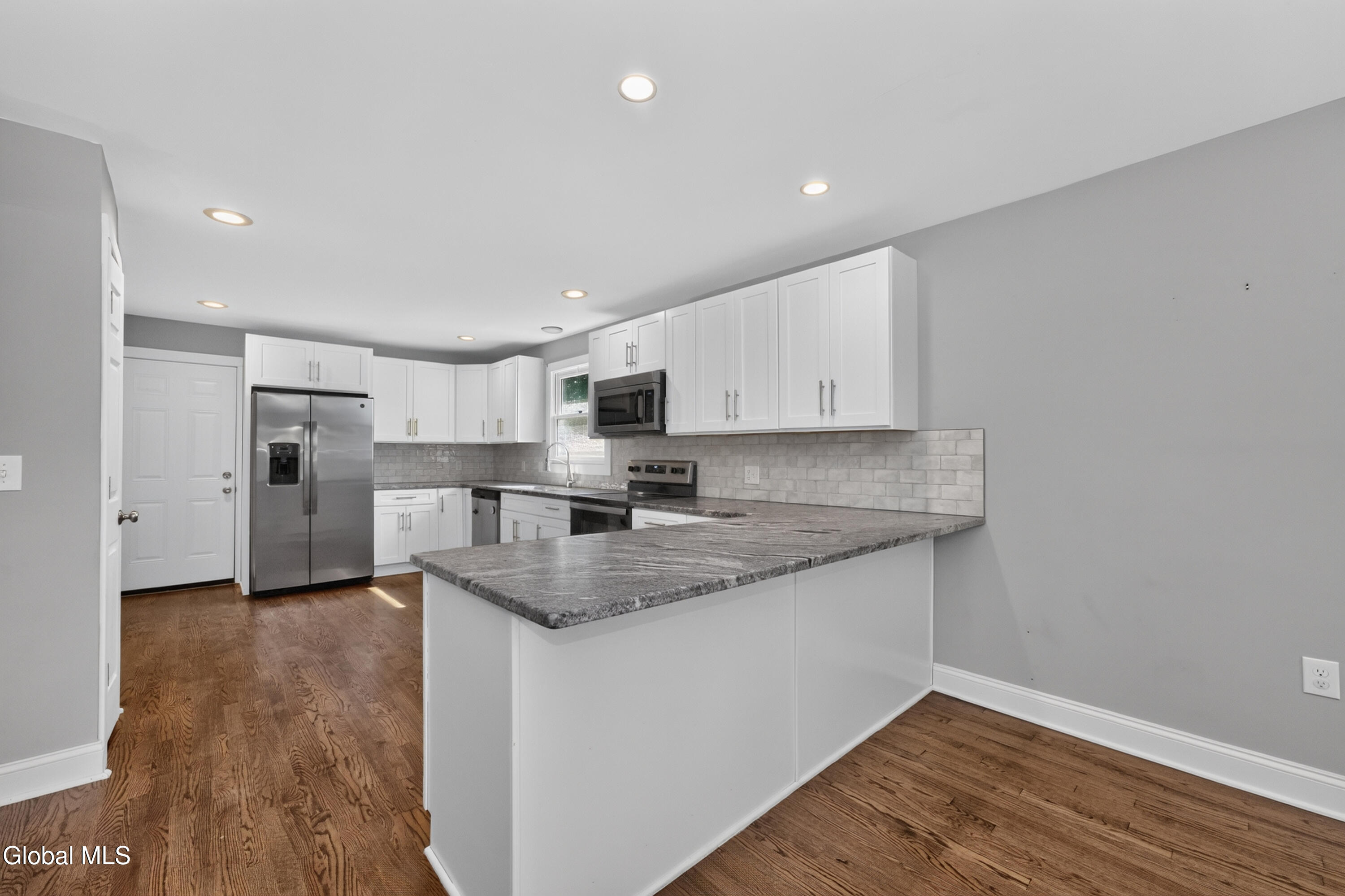 9 Nielsen Road Guilderland NY 12009