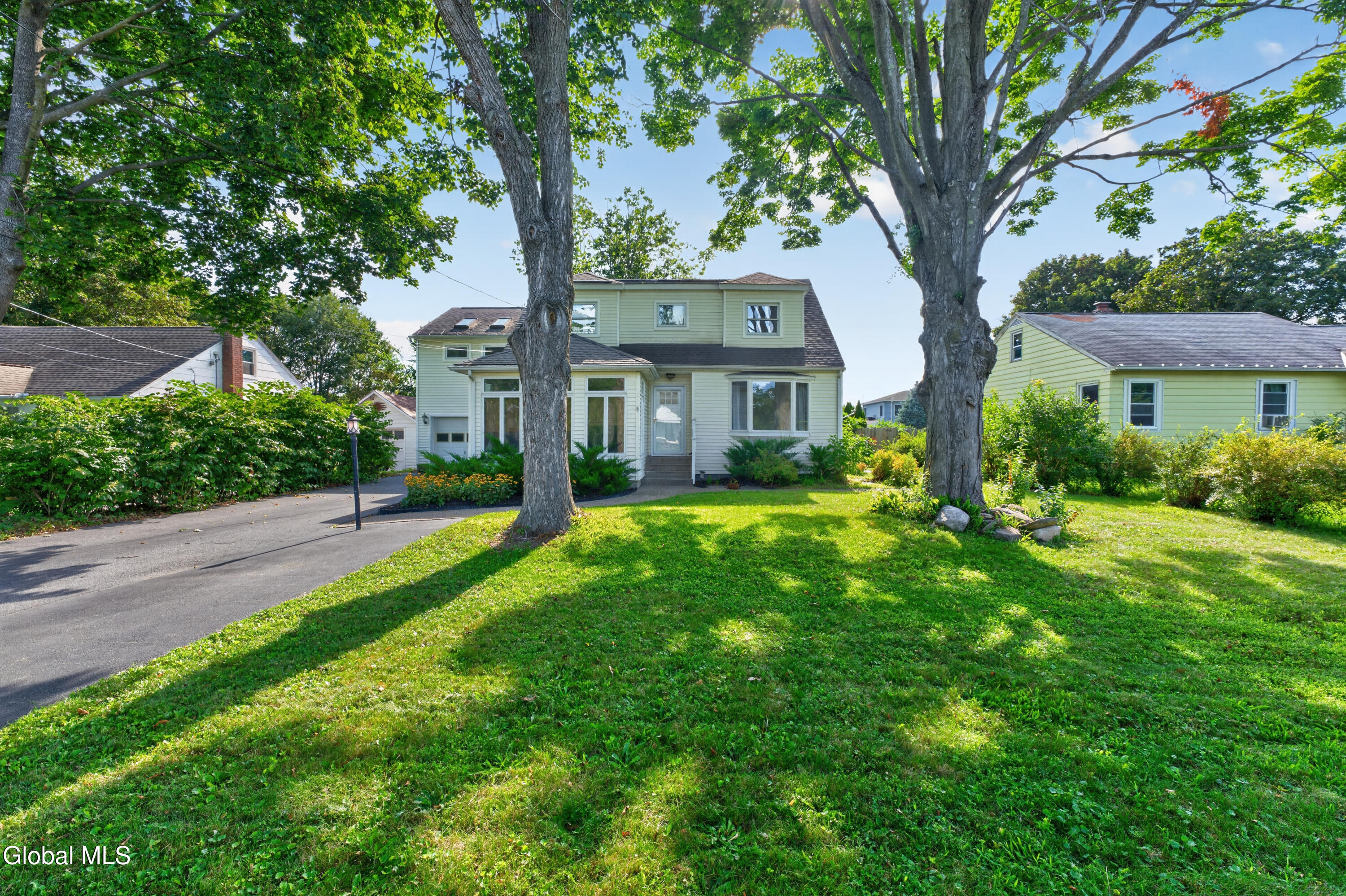 9 Nielsen Road Guilderland NY 12009