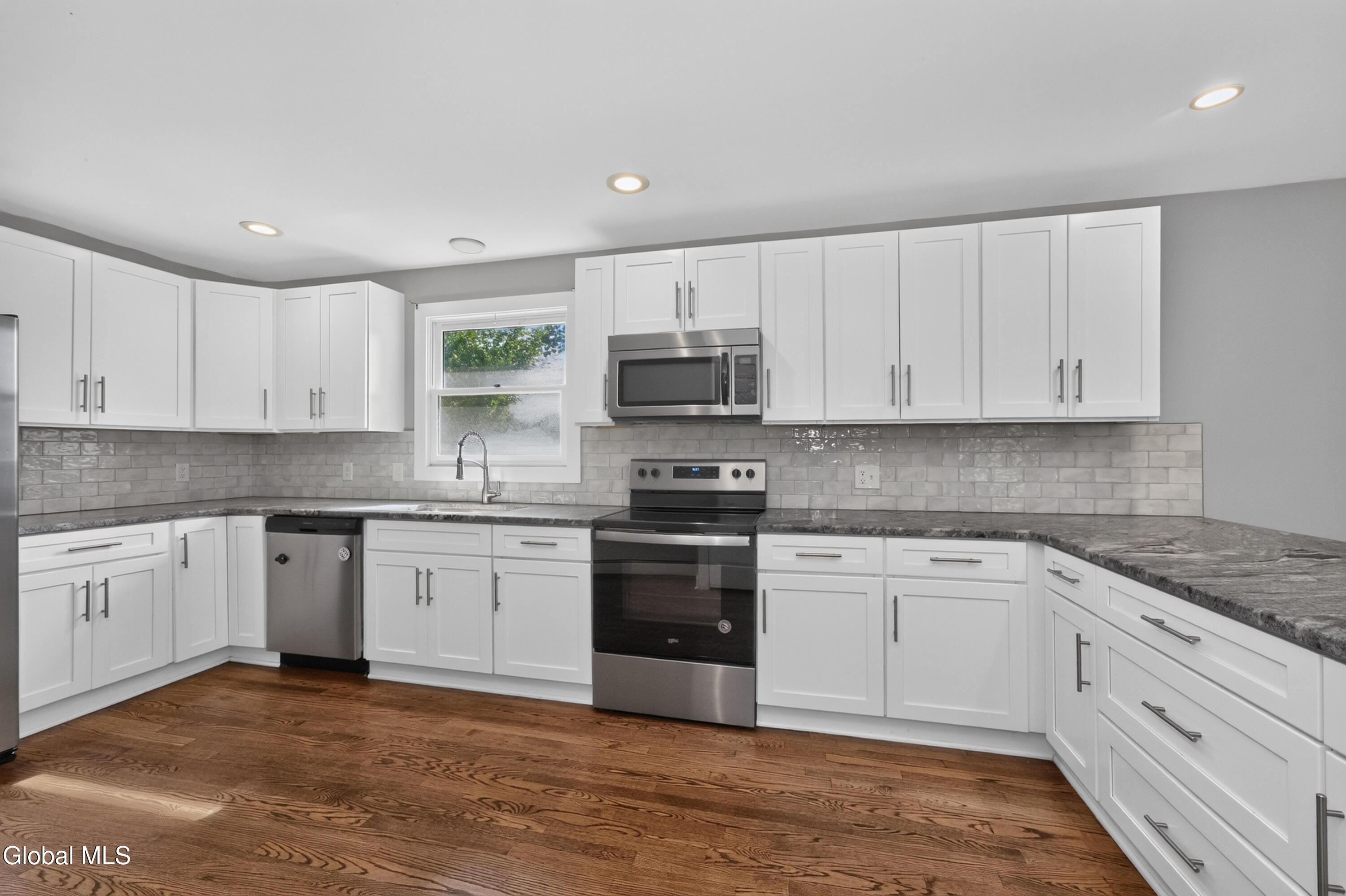 9 Nielsen Road Guilderland NY 12009
