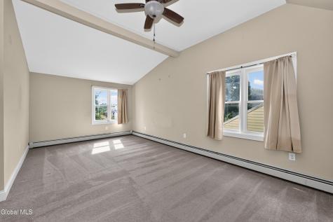 9 Nielsen Road Guilderland NY 12009