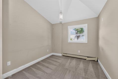 9 Nielsen Road Guilderland NY 12009