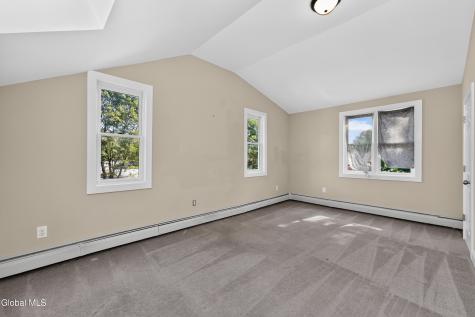 9 Nielsen Road Guilderland NY 12009