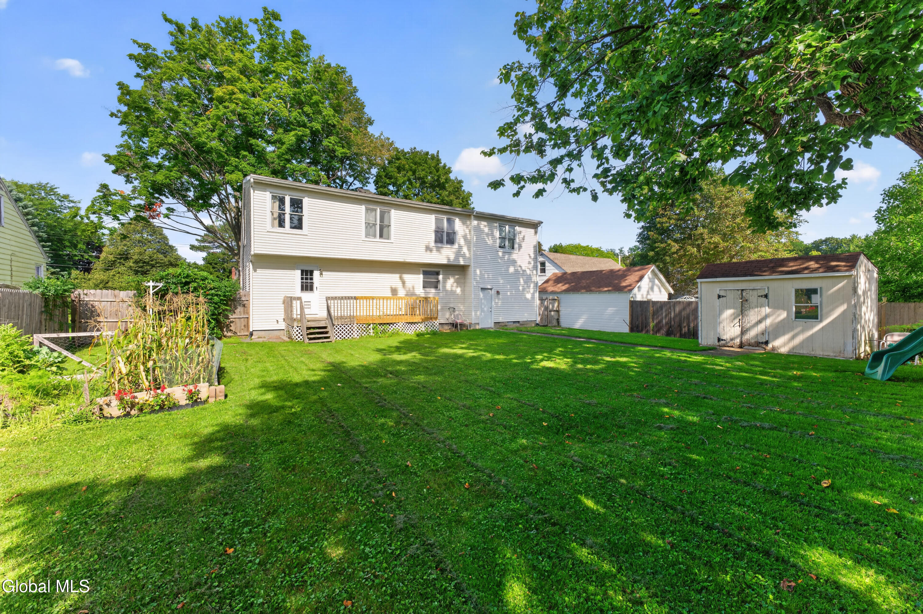 9 Nielsen Road Guilderland NY 12009