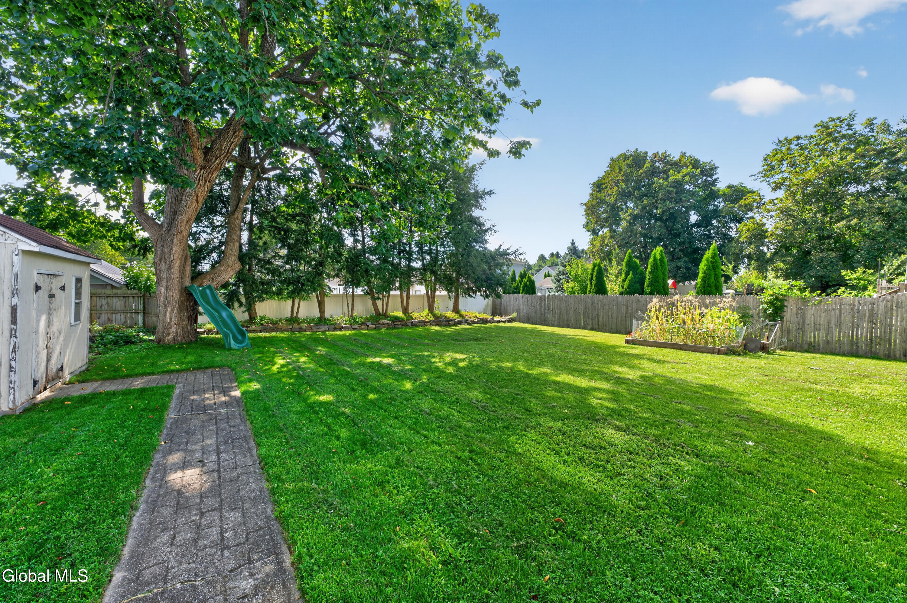 9 Nielsen Road Guilderland NY 12009