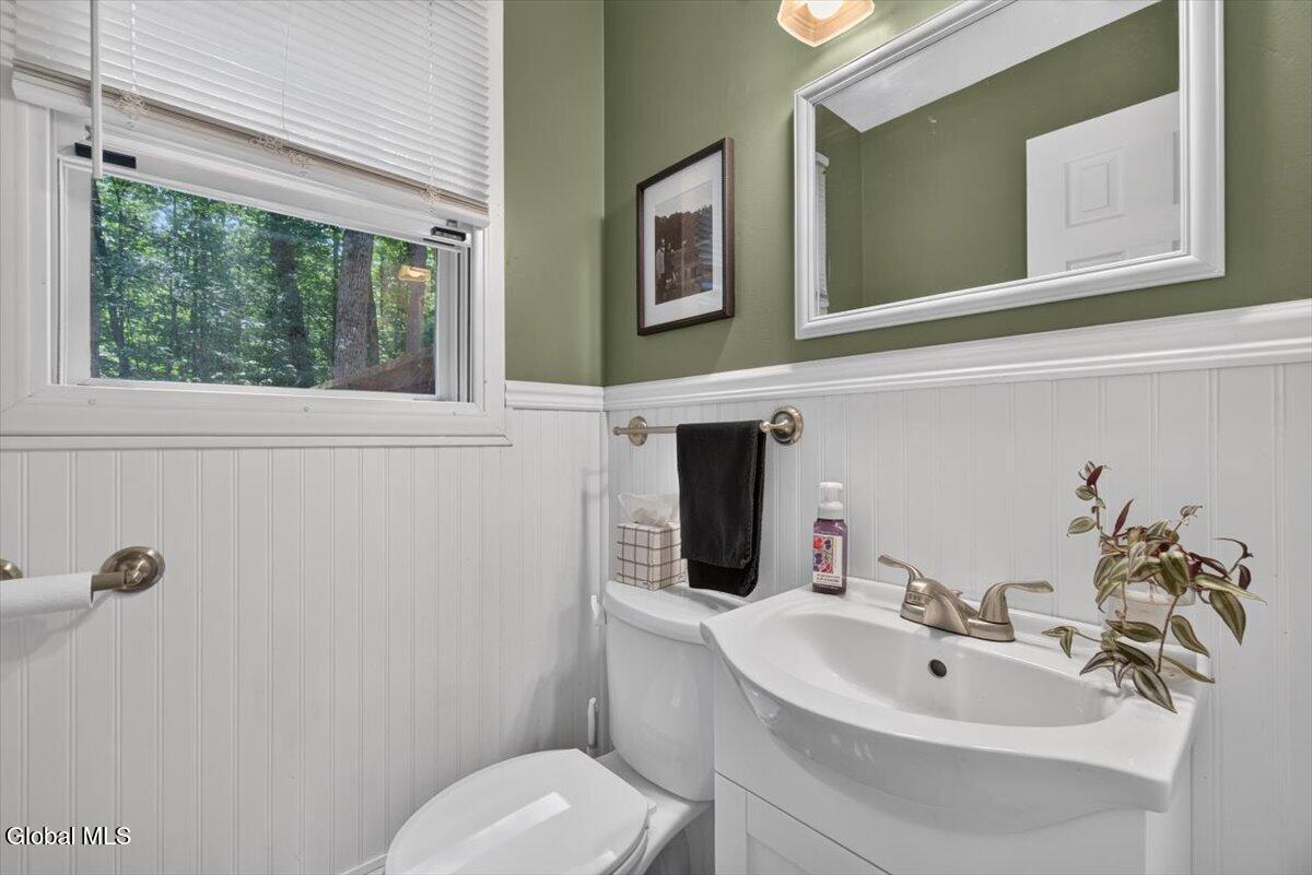 8 Cypress Point Clifton Park NY 12065