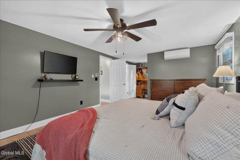 8 Cypress Point Clifton Park NY 12065